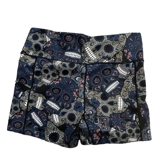 Skull Constant Varied Gear Shorts Size Large Skulls - Picture 2 of 3